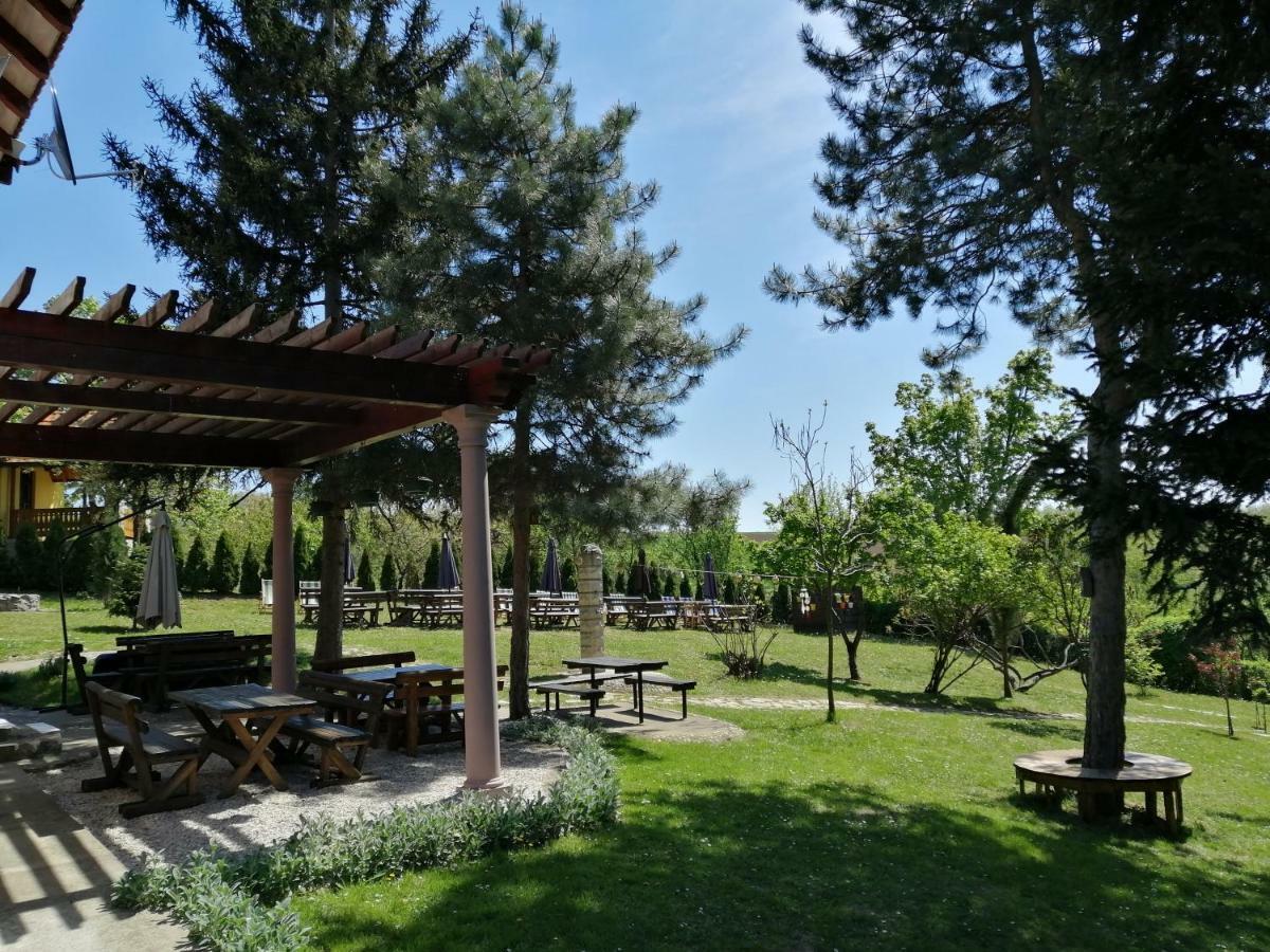 Vila Davidovic-Fruska Gora Mandelos Esterno foto