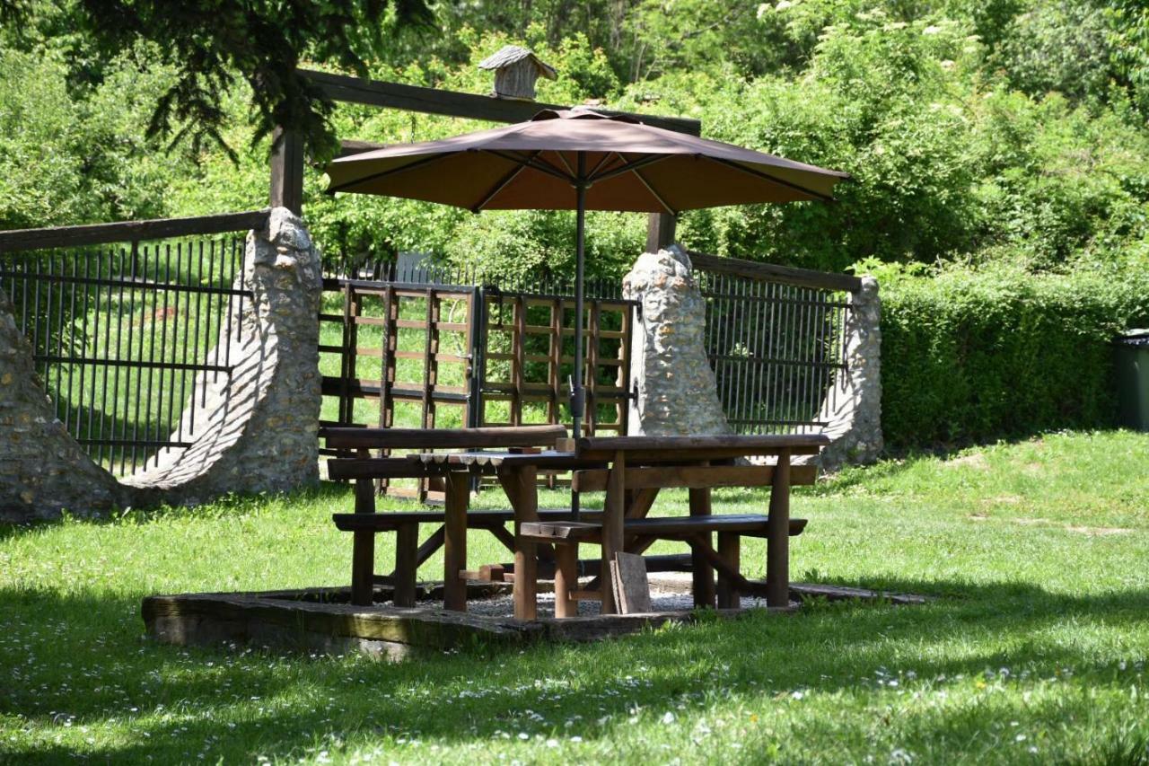Vila Davidovic-Fruska Gora Mandelos Esterno foto